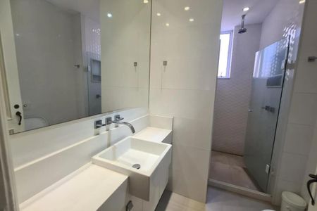 Apartamento para alugar com 177m², 3 quartos e 1 vaga