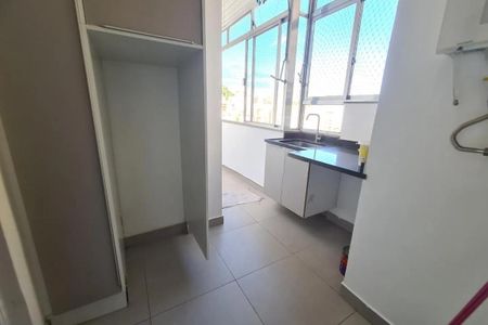 Apartamento para alugar com 177m², 3 quartos e 1 vaga
