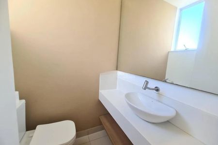 Apartamento para alugar com 177m², 3 quartos e 1 vaga