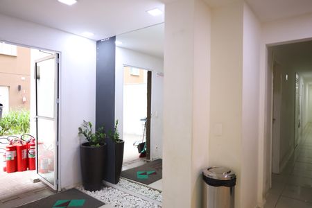 Apartamento à venda com 66m², 2 quartos e sem vagaÁrea comum - Saguão do prédio