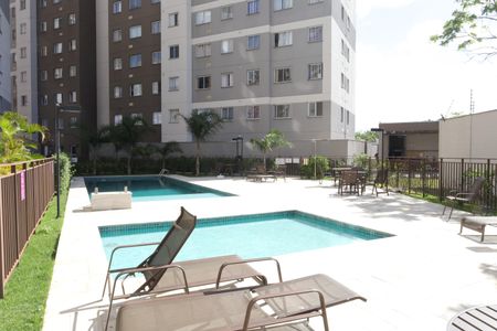 Apartamento à venda com 66m², 2 quartos e sem vagaÁrea comum - Piscina