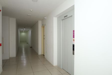 Apartamento à venda com 34m², 2 quartos e sem vagaÁrea comum - Saguão do andar