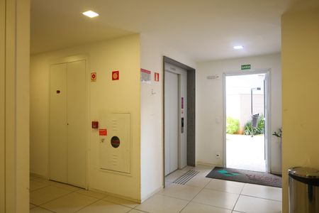 Apartamento à venda com 34m², 2 quartos e sem vagaÁrea comum - Saguão do prédio