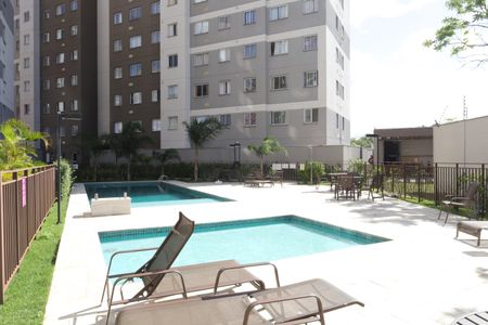 Apartamento à venda com 34m², 2 quartos e sem vagaÁrea comum - Piscina