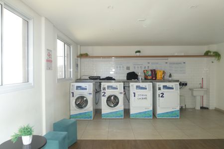 Apartamento à venda com 34m², 2 quartos e sem vagaÁrea comum - Lavanderia