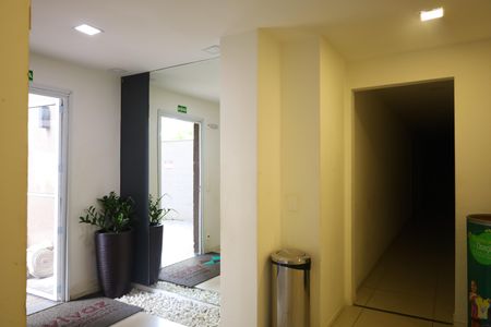 Apartamento à venda com 34m², 2 quartos e sem vagaÁrea comum - Saguão do prédio