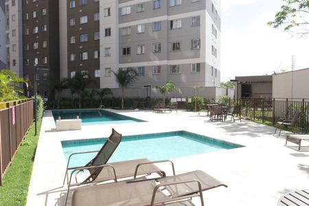 Apartamento à venda com 34m², 2 quartos e sem vagaÁrea comum - Piscina