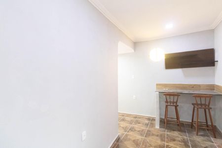 Casa para alugar com 70m², 1 quarto e sem vaga Casa para alugar com 70m², 1 quarto e sem vagaSala