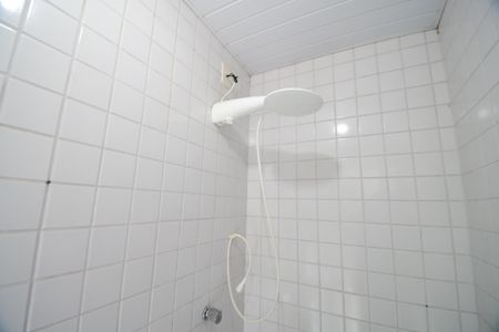 Casa de condomínio para alugar com 340m², 3 quartos e 4 vagasBanheiro de serviço