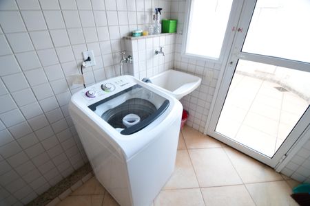 Casa de condomínio para alugar com 340m², 3 quartos e 4 vagasÁrea de Serviço