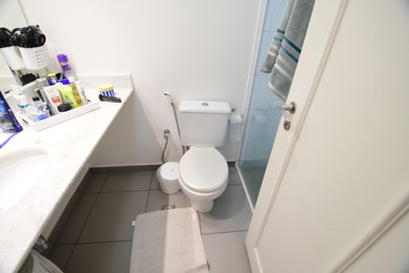 Casa de condomínio para alugar com 340m², 3 quartos e 4 vagasBanheiro Suíte