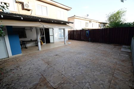 Casa de condomínio para alugar com 340m², 3 quartos e 4 vagasQuintal