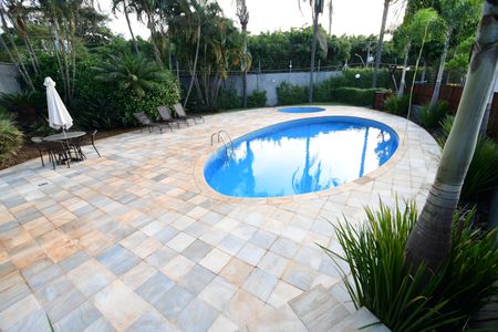 Casa de condomínio para alugar com 340m², 3 quartos e 4 vagasÁrea comum - Piscina