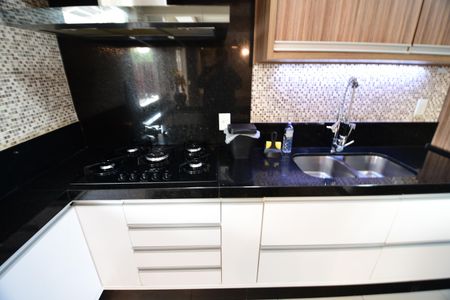 Casa de condomínio para alugar com 340m², 3 quartos e 4 vagasCozinha