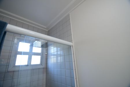 Casa de condomínio para alugar com 340m², 3 quartos e 4 vagasBanheiro Suíte