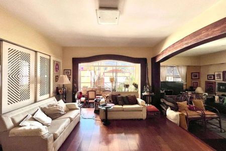 Apartamento à venda com 221m², 4 quartos e 1 vaga