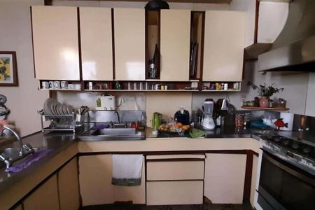 Apartamento à venda com 221m², 4 quartos e 1 vaga