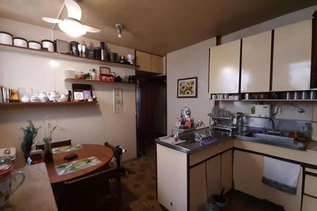Apartamento à venda com 221m², 4 quartos e 1 vaga