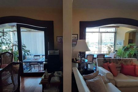 Apartamento à venda com 221m², 4 quartos e 1 vaga