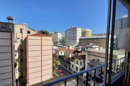 Apartamento à venda com 221m², 4 quartos e 1 vaga