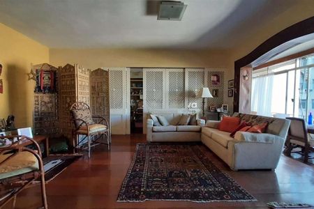 Apartamento à venda com 221m², 4 quartos e 1 vaga