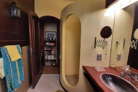Apartamento à venda com 221m², 4 quartos e 1 vaga
