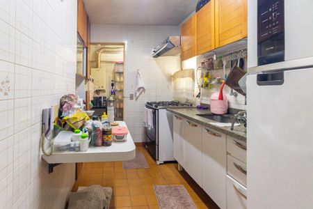 Apartamento à venda com 65m², 3 quartos e 2 vagasCozinha 