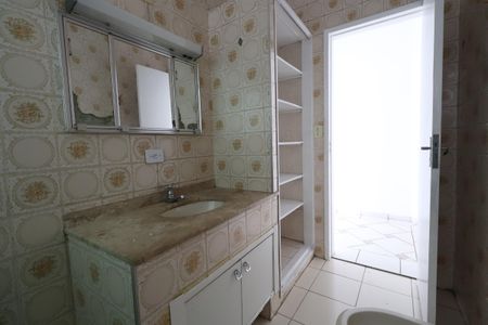 Casa para alugar com 200m², 3 quartos e 2 vagasBanheiro Social