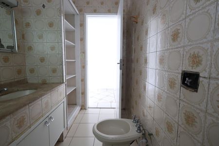 Casa para alugar com 200m², 3 quartos e 2 vagasBanheiro Social