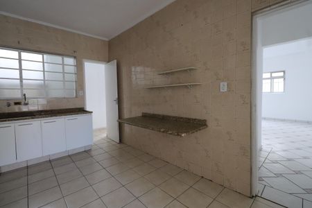 Casa para alugar com 200m², 3 quartos e 2 vagasCozinha