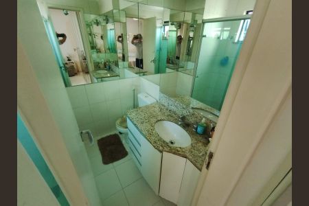 Apartamento à venda com 105m², 4 quartos e 2 vagasBanheiro