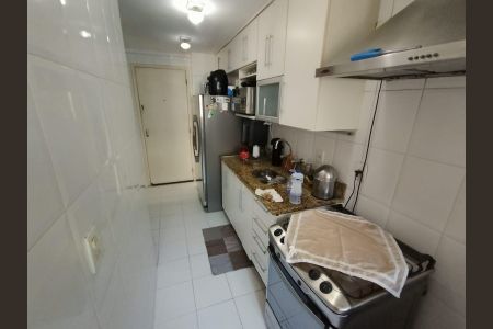 Apartamento à venda com 105m², 4 quartos e 2 vagasCozinha