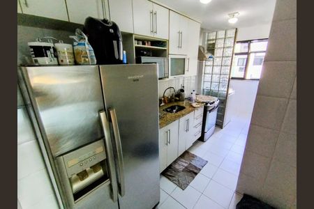 Apartamento à venda com 105m², 4 quartos e 2 vagasCozinha