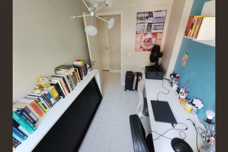 Apartamento à venda com 105m², 4 quartos e 2 vagasQuarto