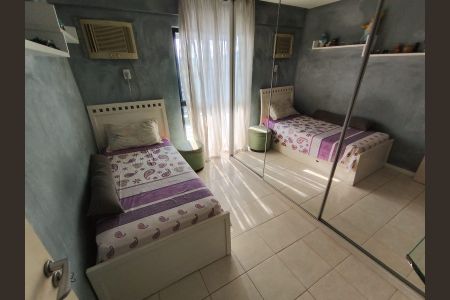 Apartamento à venda com 105m², 4 quartos e 2 vagasQuarto