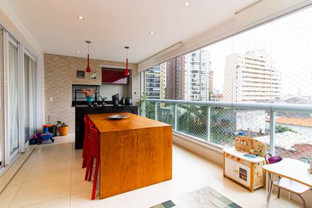 Apartamento à venda com 134m², 4 quartos e 3 vagasVaranda
