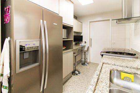 Apartamento à venda com 134m², 4 quartos e 3 vagasCozinha