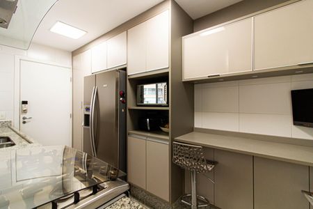 Apartamento à venda com 134m², 4 quartos e 3 vagasCozinha