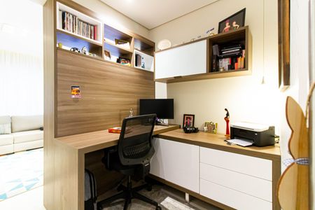 Apartamento à venda com 134m², 4 quartos e 3 vagasEscritório