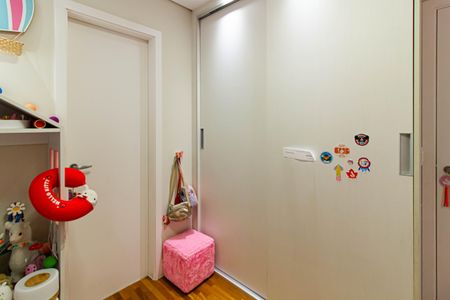 Apartamento à venda com 134m², 4 quartos e 3 vagasSuíte 2