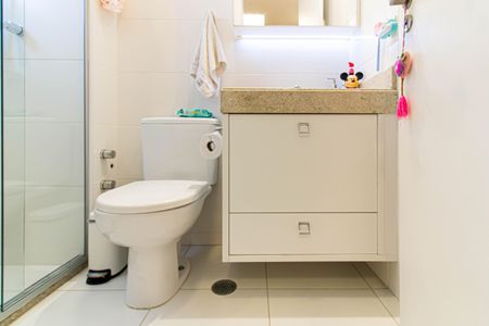 Apartamento à venda com 134m², 4 quartos e 3 vagasBanheiro da Suíte 2