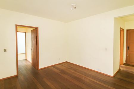 Apartamento para alugar com 101m², 3 quartos e 1 vaga Apartamento para alugar com 101m², 3 quartos e 1 vagaSala