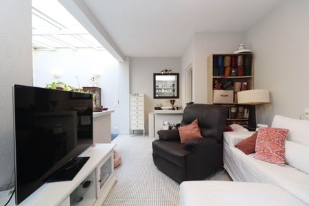 Casa à venda com 159m², 2 quartos e 1 vagaEscritório