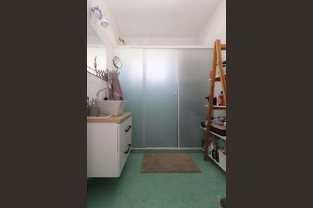 Casa à venda com 159m², 2 quartos e 1 vagaBanheiro