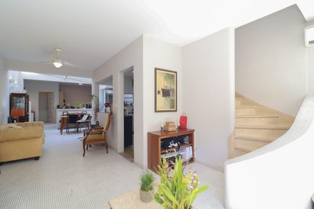 Casa à venda com 159m², 2 quartos e 1 vagaSala