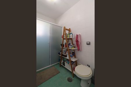 Casa à venda com 159m², 2 quartos e 1 vagaBanheiro