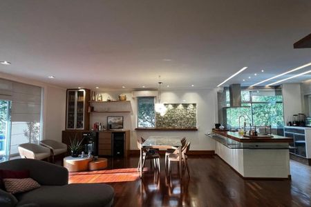 Apartamento à venda com 168m², 4 quartos e 2 vagas