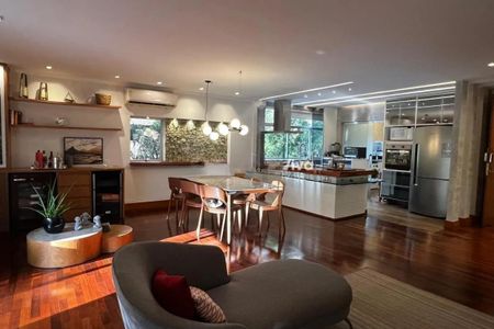 Apartamento à venda com 168m², 4 quartos e 2 vagas