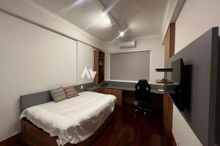 Apartamento à venda com 168m², 4 quartos e 2 vagas