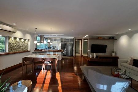 Apartamento à venda com 168m², 4 quartos e 2 vagas